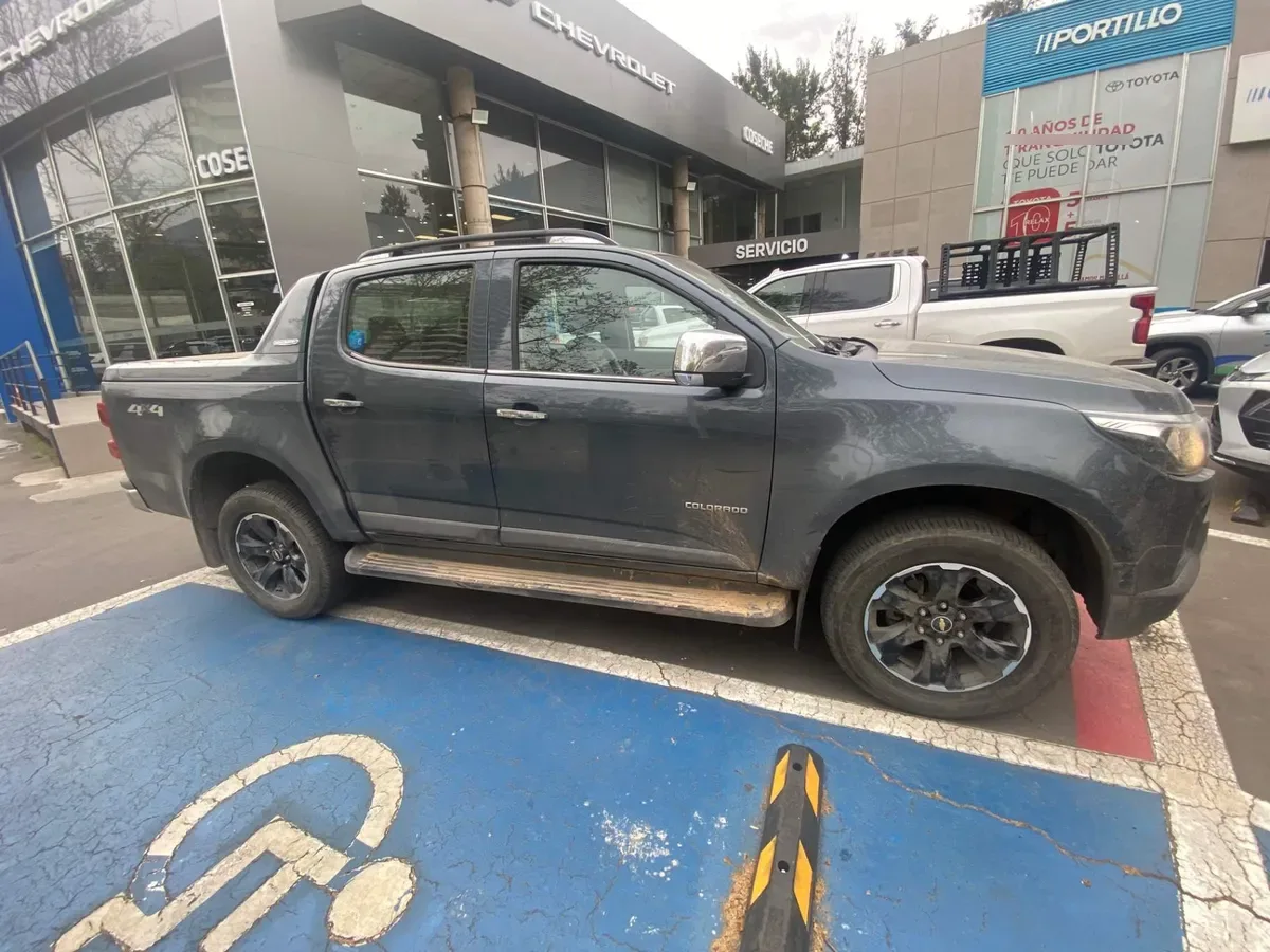 Chevrolet Colorado 2.8 Ctdi 4x4 Hc At 4p año 2023
