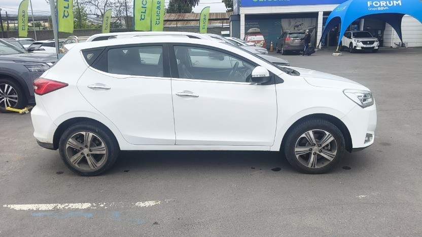JAC Js2 1.5 Luxury 4x2 Mt 5p año 2023