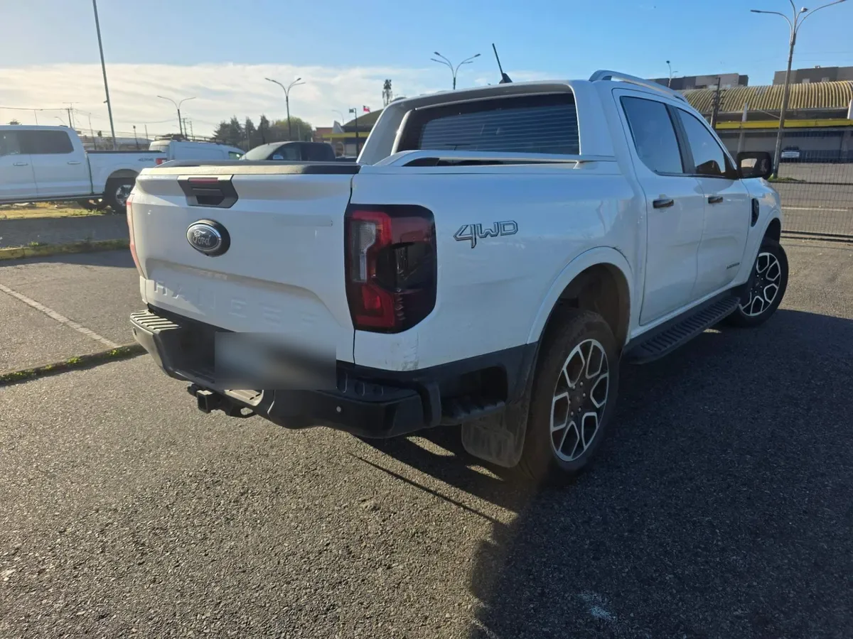 Ford Ranger 3.0 Ltd Diesel 4x4 Dob. Cab. At 4p año 2025