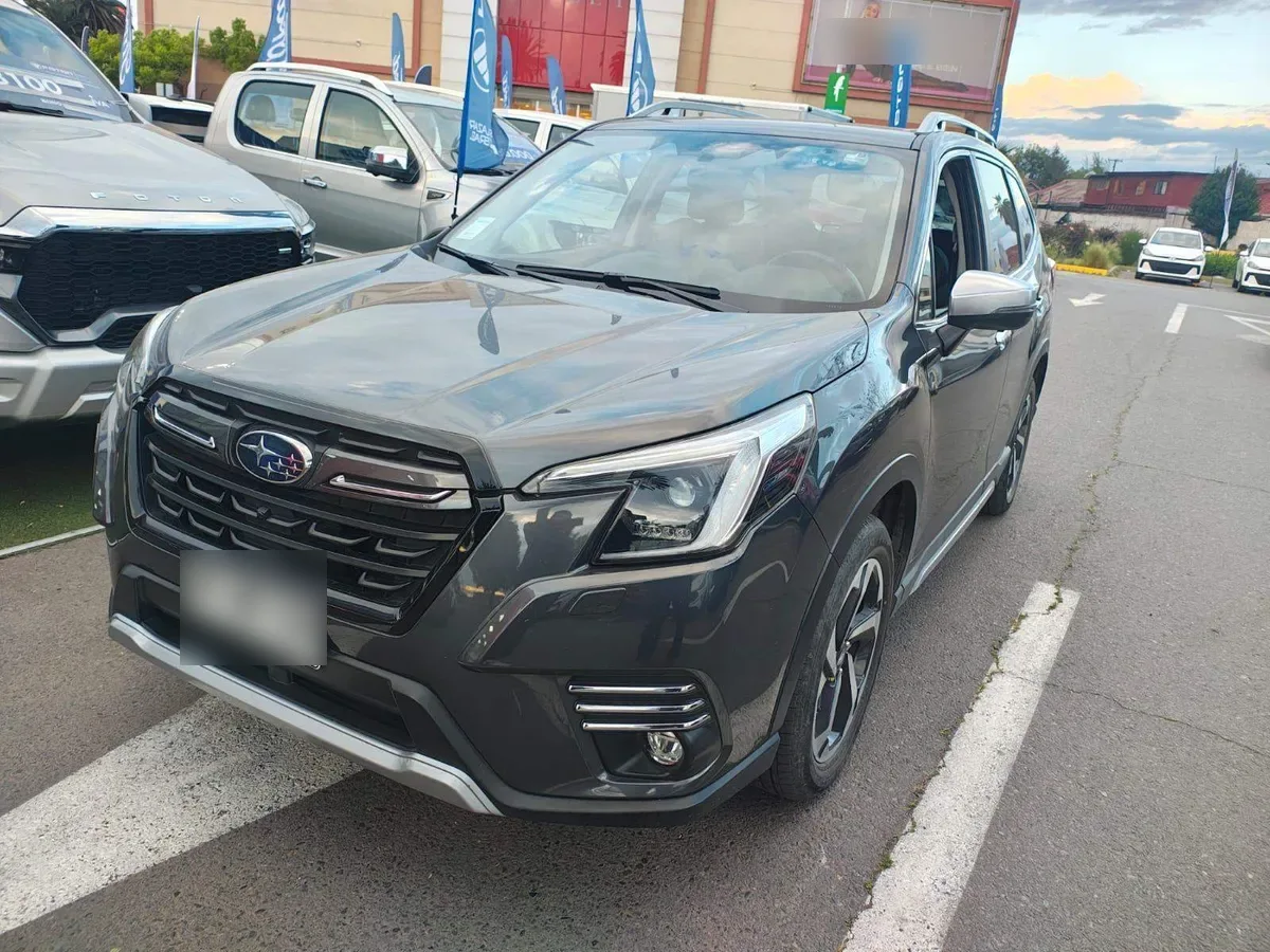 Subaru Forester 2.5i Limited Eyesight Gardx Awd At 5p año 2024