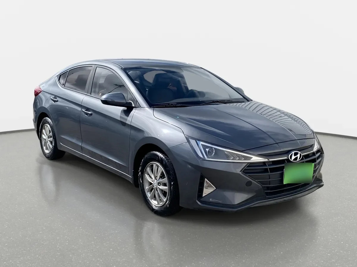 Hyundai Elantra 1.6 Value Fl 4x2 Mt 4p año 2021