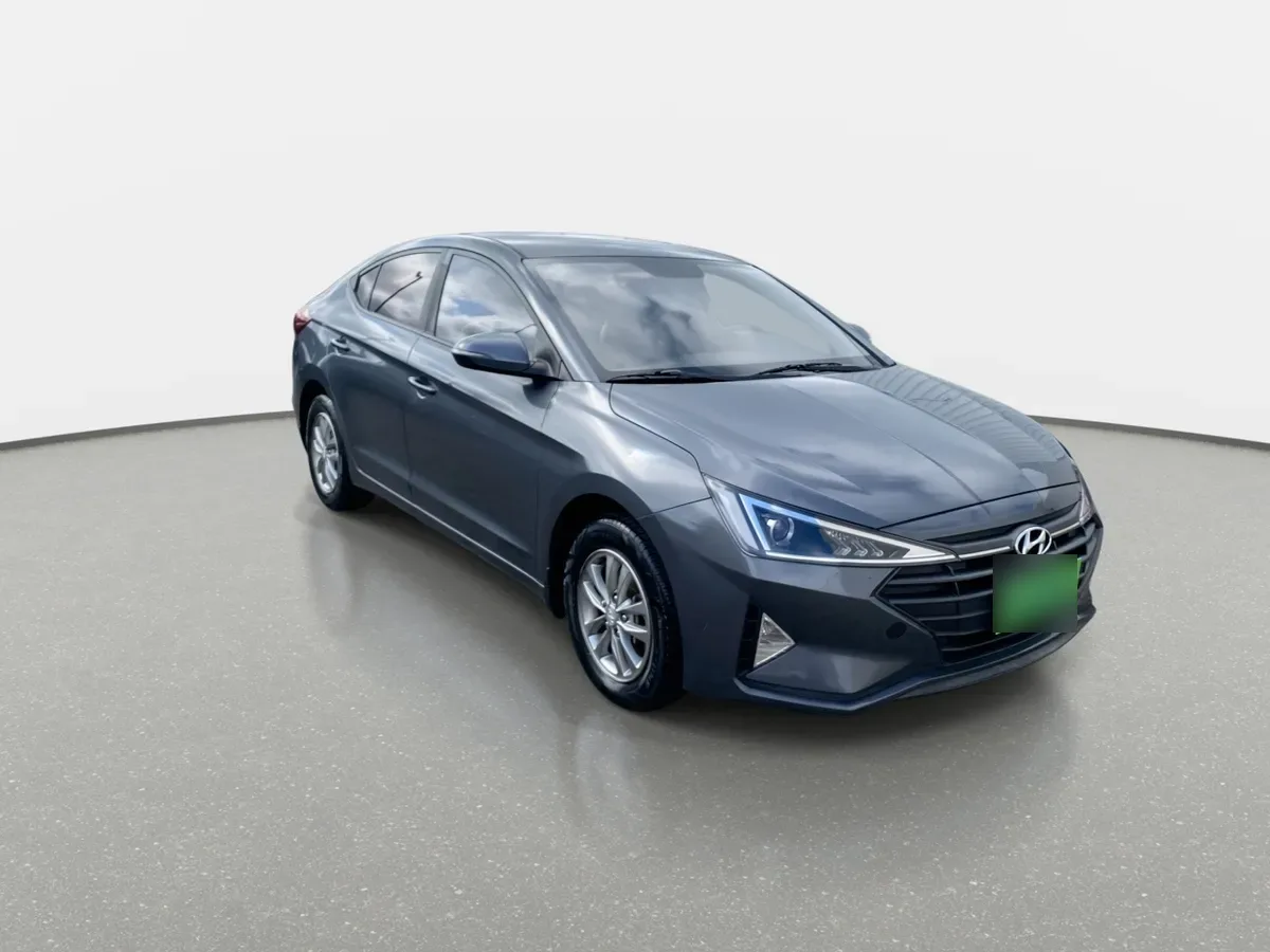 Hyundai Elantra 1.6 Value Fl 4x2 Mt 4p año 2021