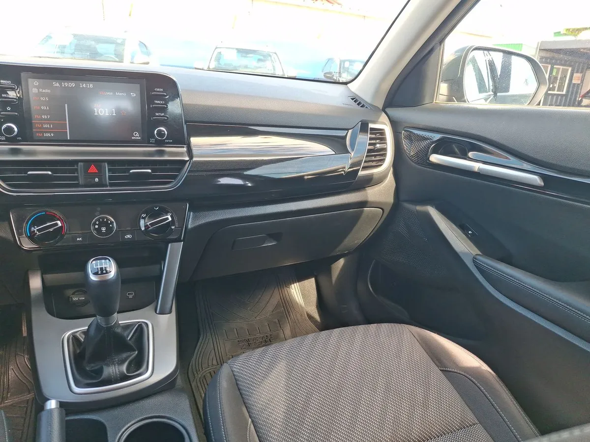 Kia Seltos 1.5 Ex 4x2 6mt 5p año 2025
