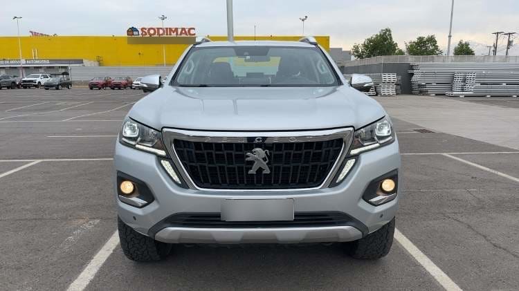 Peugeot Landtrek 2.2 Action4 Bluehdi Diesel 4x4 180hp At 4p año 2024