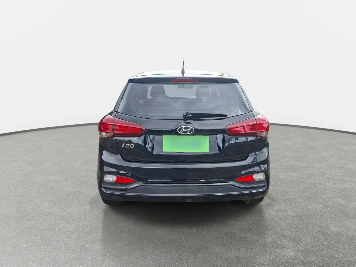 Hyundai I20 1.4 Gl Active 4x2 Hb Mt 5p año 2021
