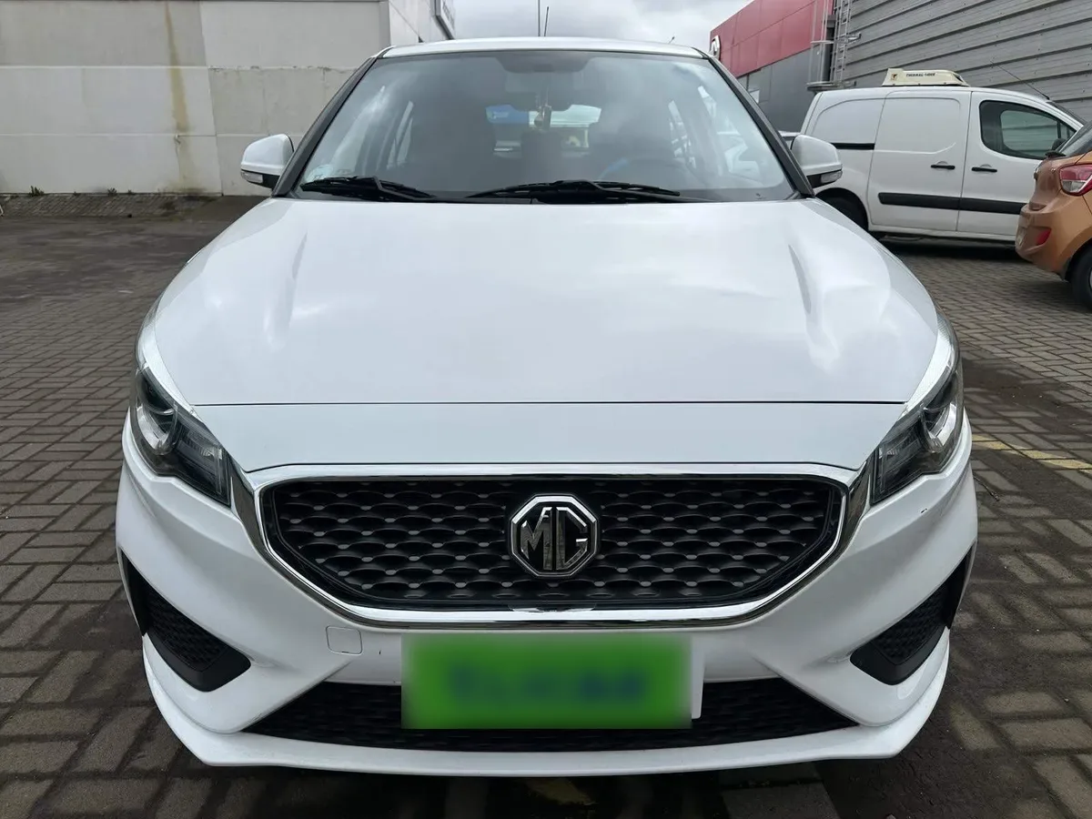 MG Mg 3 1.5 Std 4x2 Hb Mt 5p año 2024