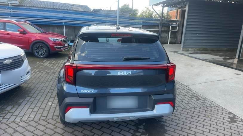 Kia Sonet 1.5 Lx 4x2 6mt 5p año 2026