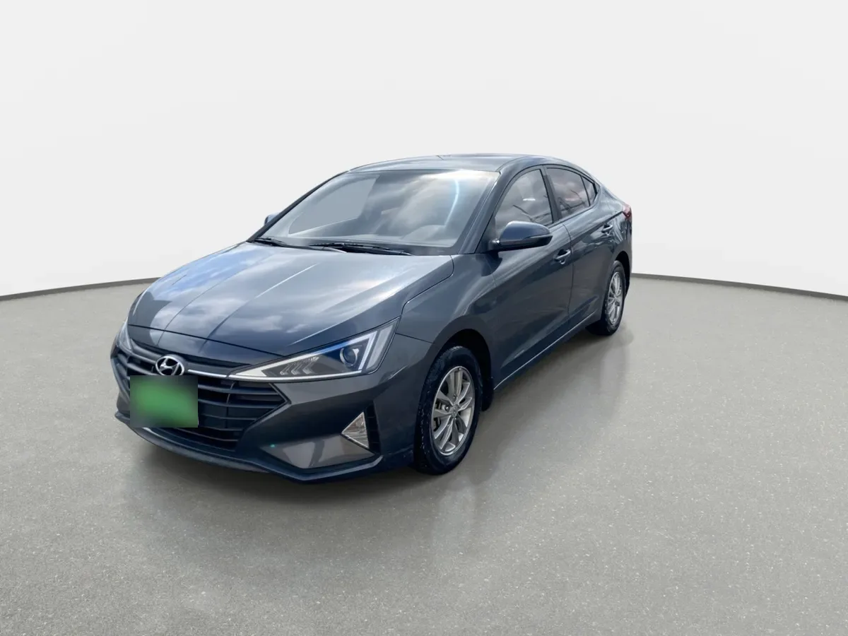Hyundai Elantra 1.6 Value Fl 4x2 Mt 4p año 2021