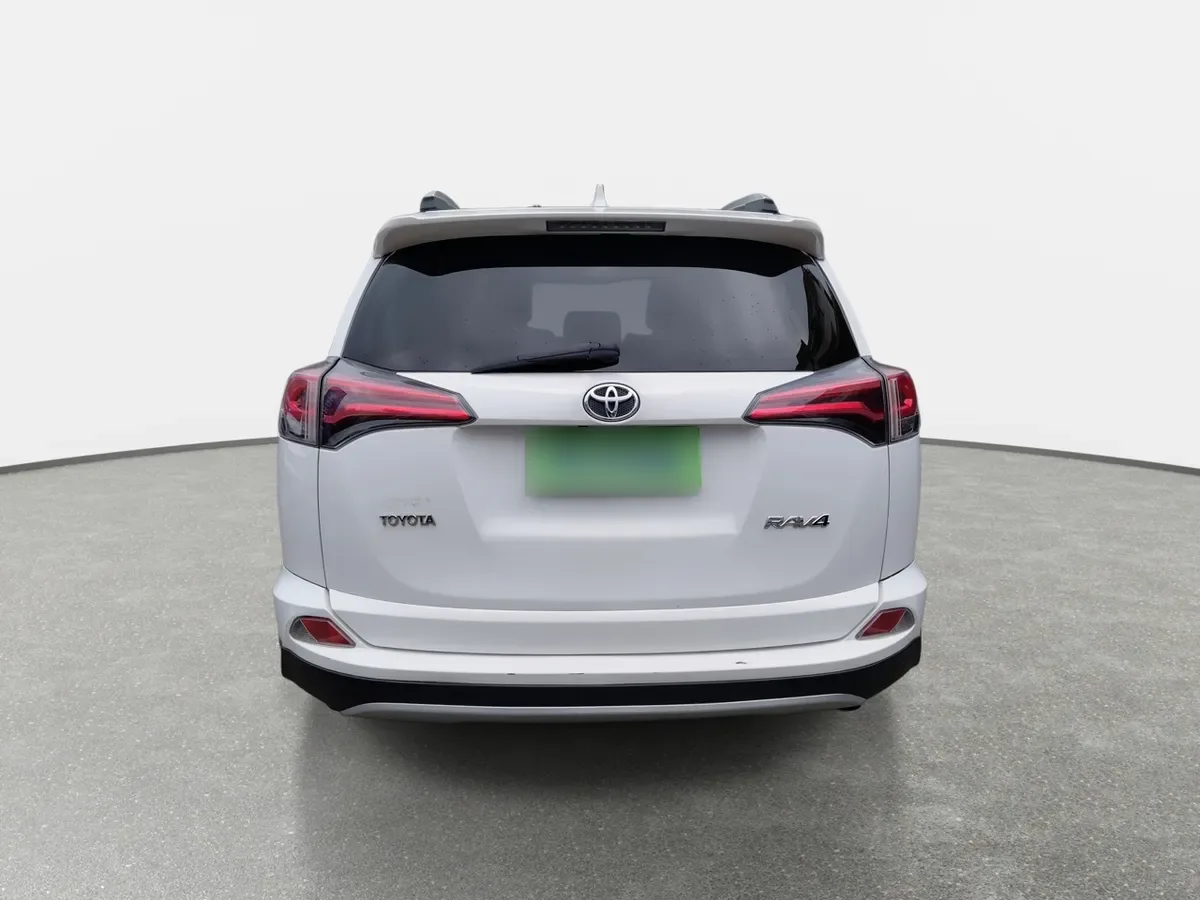 Toyota Rav 4 2.0 Adventure 4x2 Super Lujo At 5p año 2019