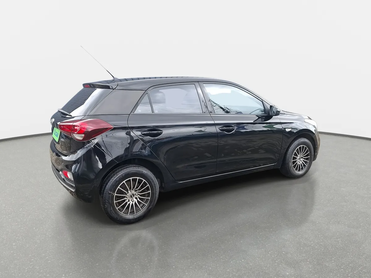 Hyundai I20 1.4 Gl Active 4x2 Hb Mt 5p año 2021
