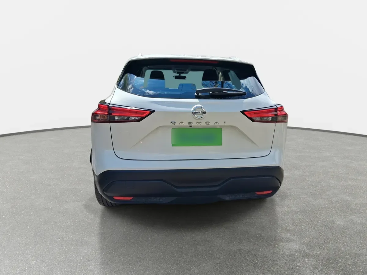 Nissan Qashqai 1.3t Sense 2wd Mt 5p año 2023
