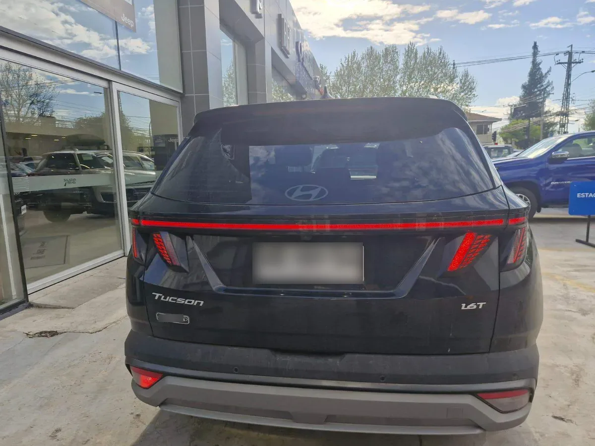 Hyundai Tucson 1.6 Nx4 Design Fl 2wd At 5p año 2025