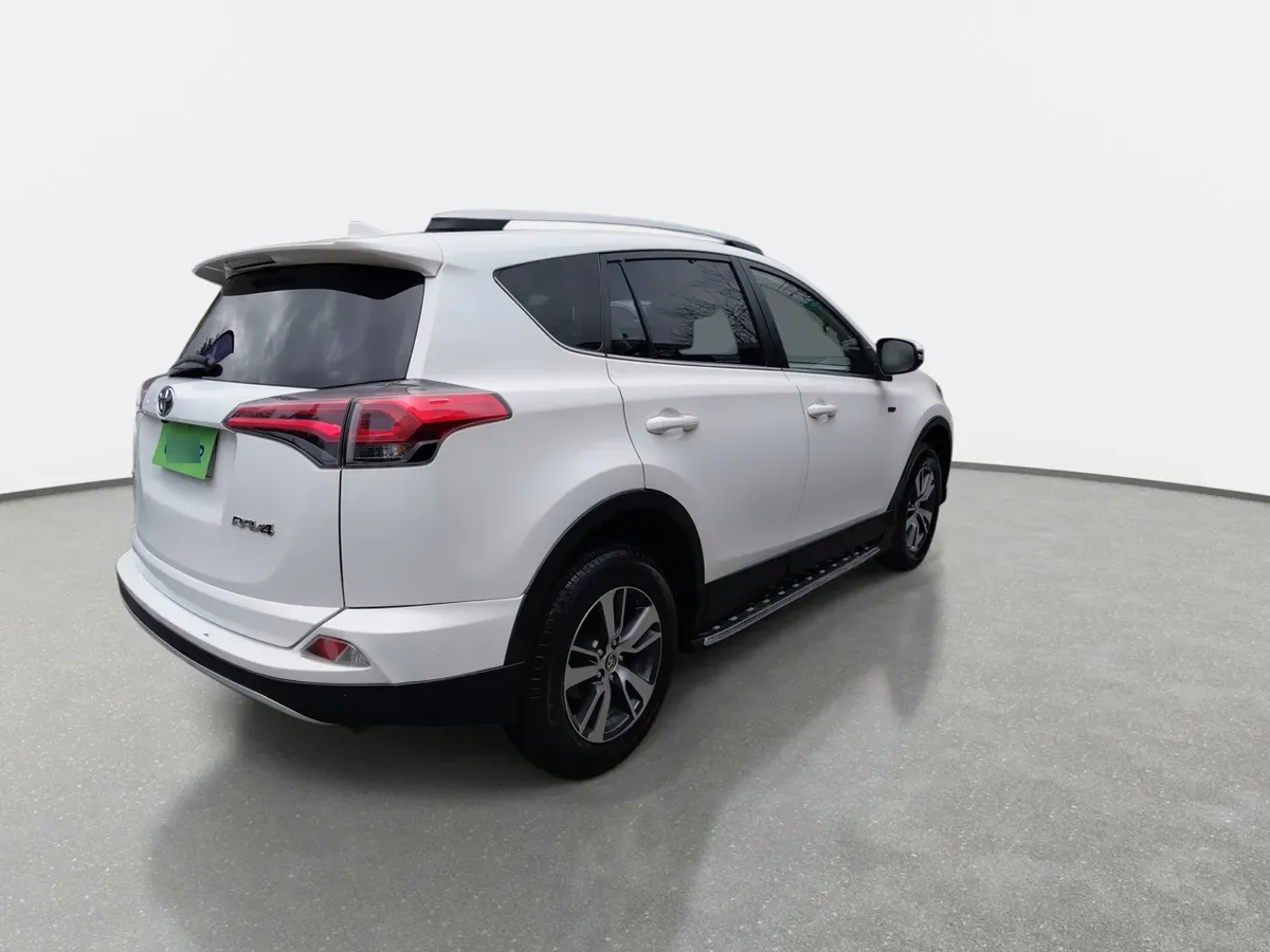 Toyota Rav 4 2.0 Adventure 4x2 Super Lujo At 5p año 2019