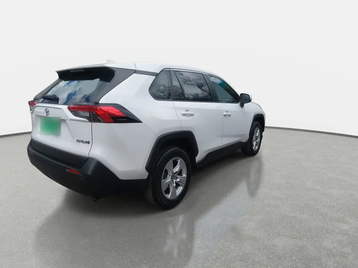 Toyota Rav 4 2.0 Le 4x2 Cvt At 5p año 2022