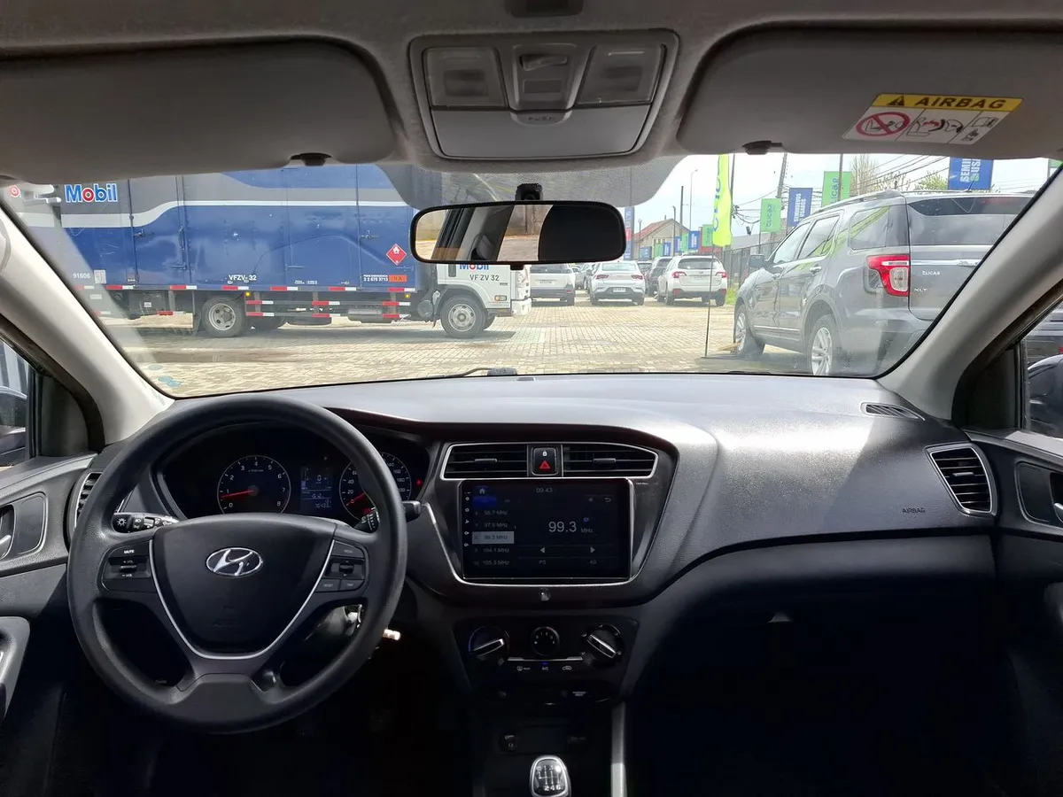Hyundai I20 1.4 Gl Active 4x2 Hb Mt 5p año 2021