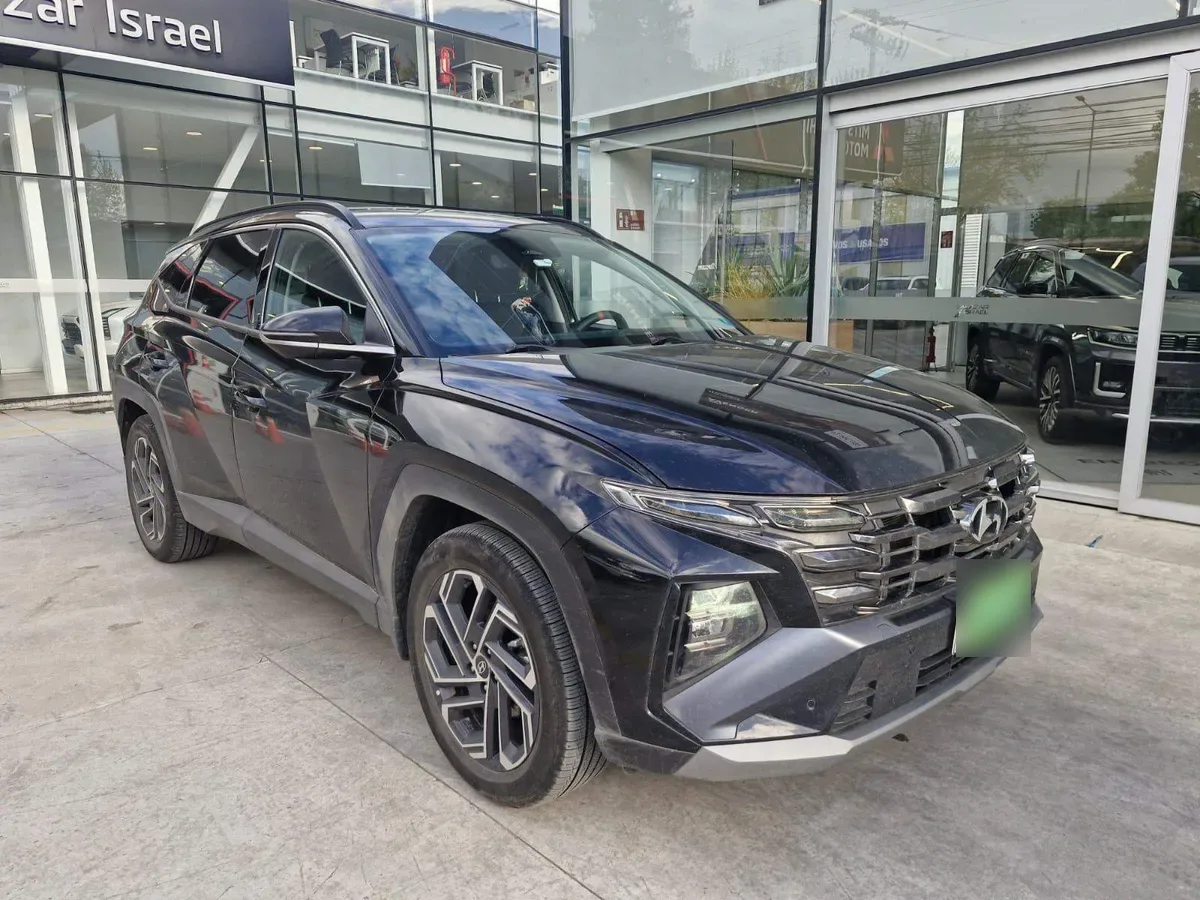 Hyundai Tucson 1.6 Nx4 Design Fl 2wd At 5p año 2025
