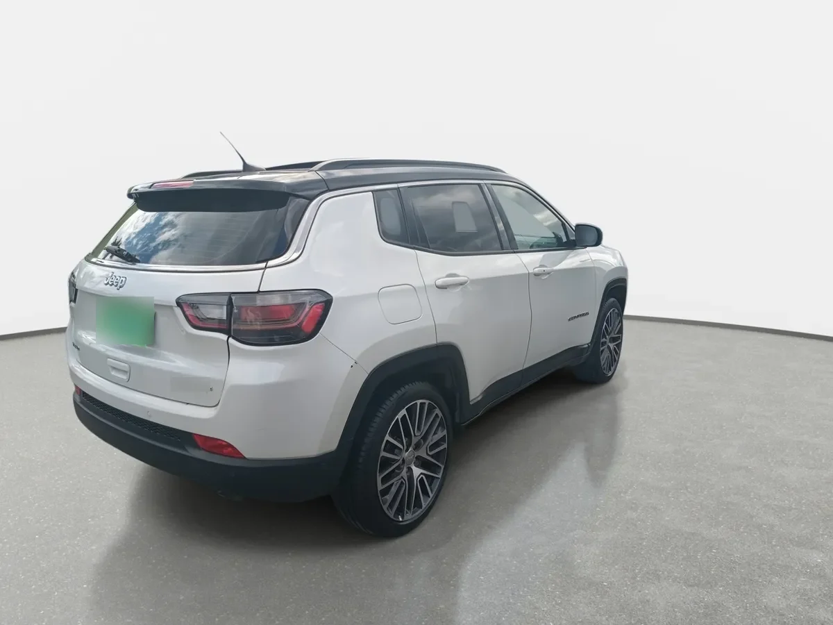 Jeep Compass 1.3 Limited 4x2 At 5p año 2023