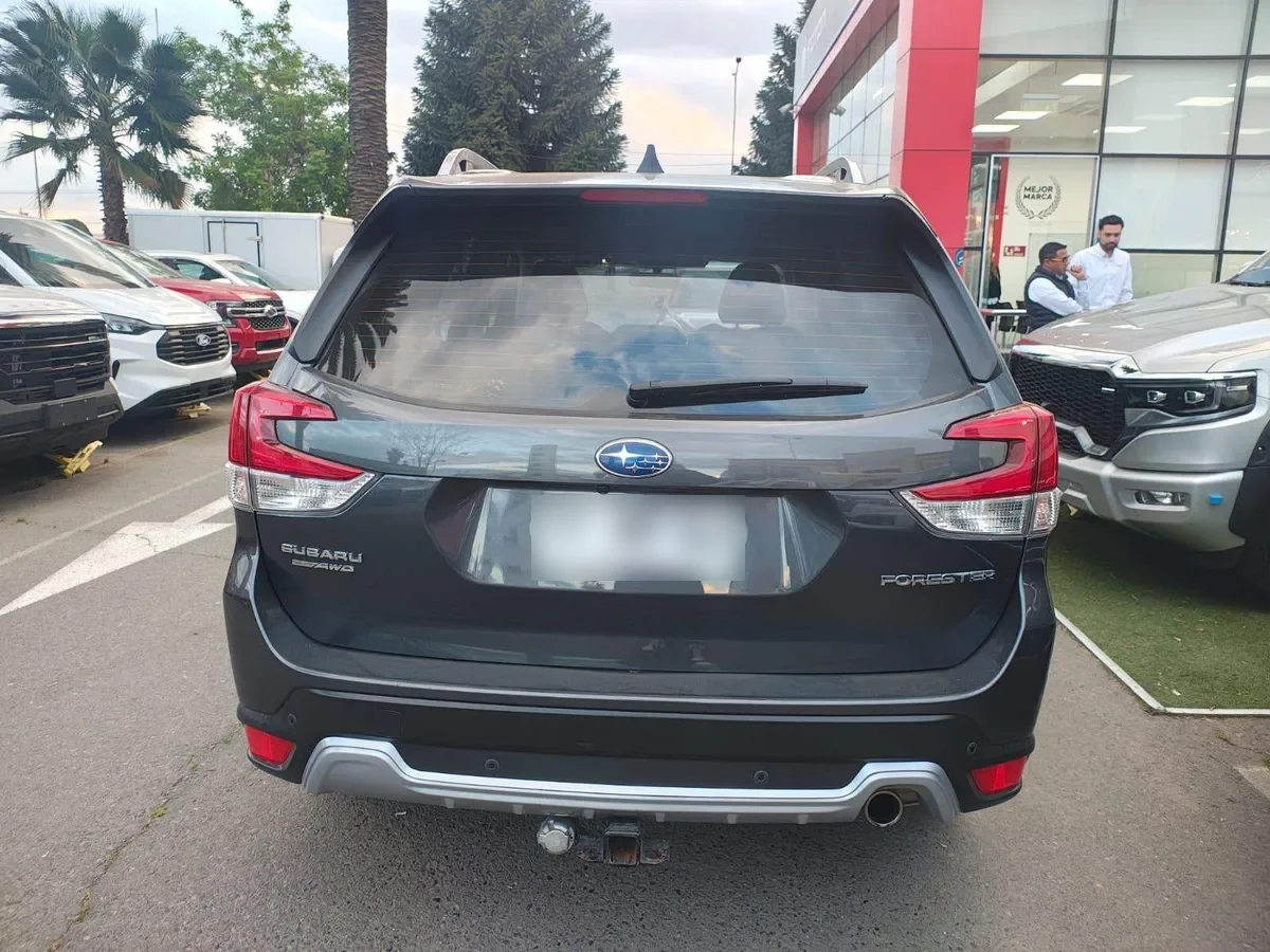 Subaru Forester 2.5i Limited Eyesight Gardx Awd At 5p año 2024