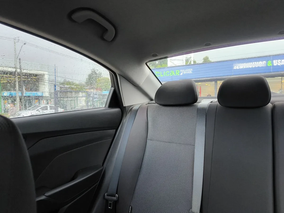 Hyundai Accent 1.4 Hci Value 4x2 Mt 4p año 2021