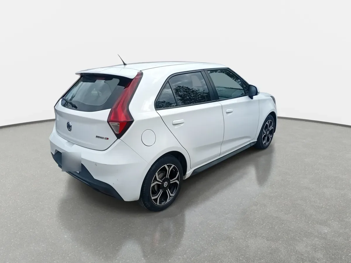 MG Mg 3 1.5 Comfort 4x2 Hb Mt 5p año 2021