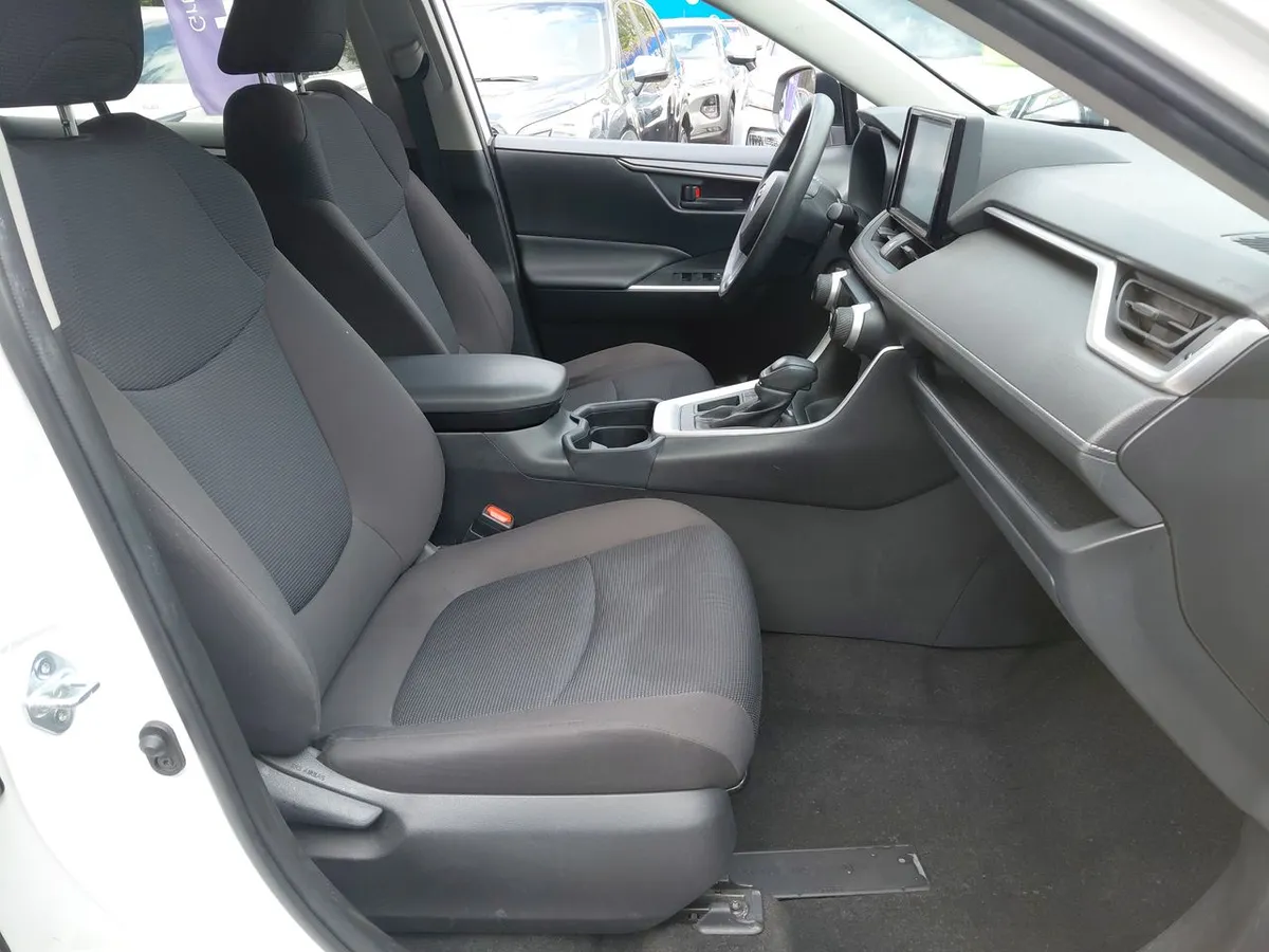 Toyota Rav 4 2.0 Le 4x2 Cvt At 5p año 2022