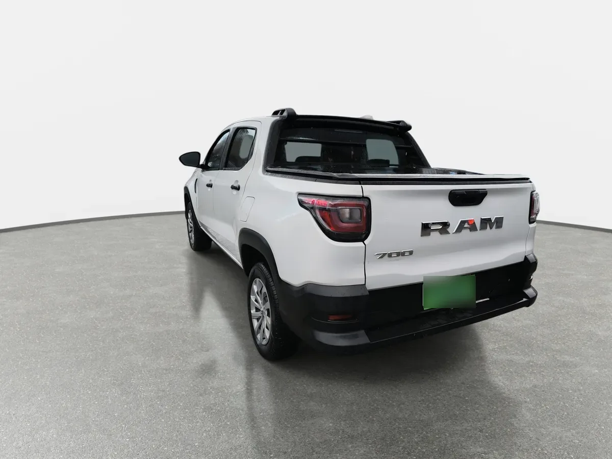 Ram 700 1.3 Slt 4x2 Dob. Cab. Mt 4p año 2026