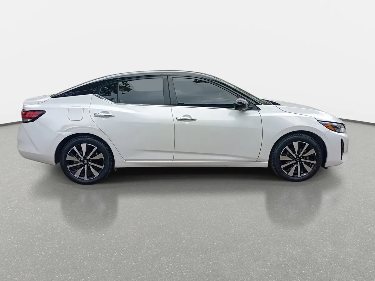 Nissan Sentra 2.0 Advance 4x2 Cvt At 4p año 2025