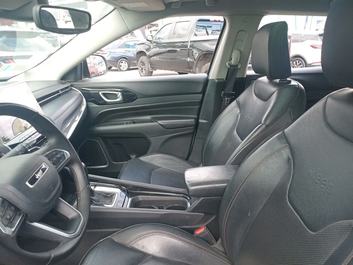 Jeep Compass 1.3 Limited 4x2 At 5p año 2023