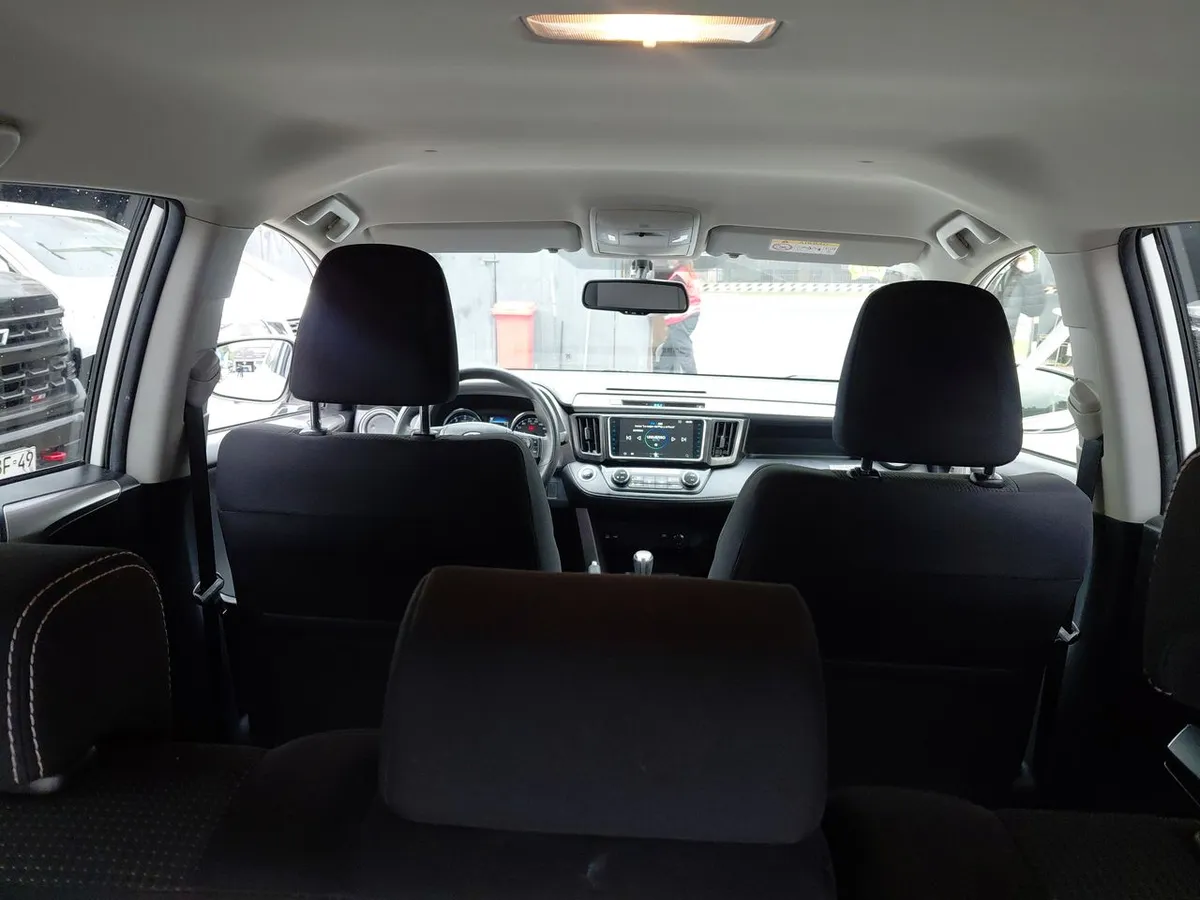 Toyota Rav 4 2.0 Adventure 4x2 Super Lujo At 5p año 2019