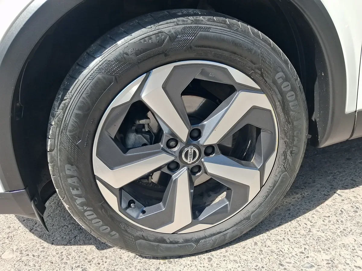 Nissan Qashqai 1.3t Sense 2wd Mt 5p año 2023