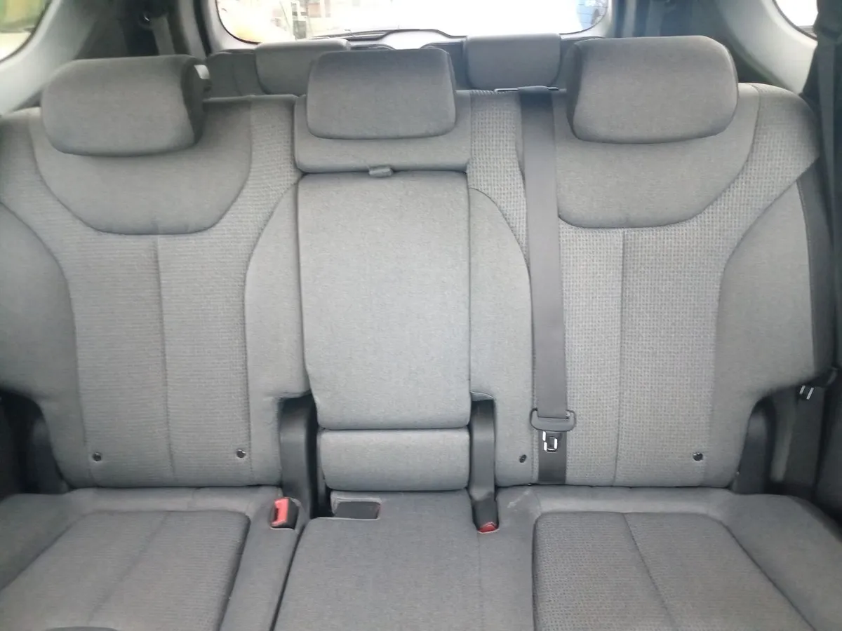 Hyundai Santa Fe 2.5 Plus Fl 2wd At 5p año 2023
