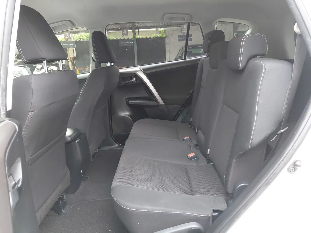 Toyota Rav 4 2.0 Adventure 4x2 Super Lujo At 5p año 2019