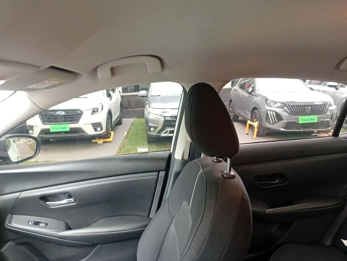 Nissan Sentra 2.0 Advance 4x2 Cvt At 4p año 2025