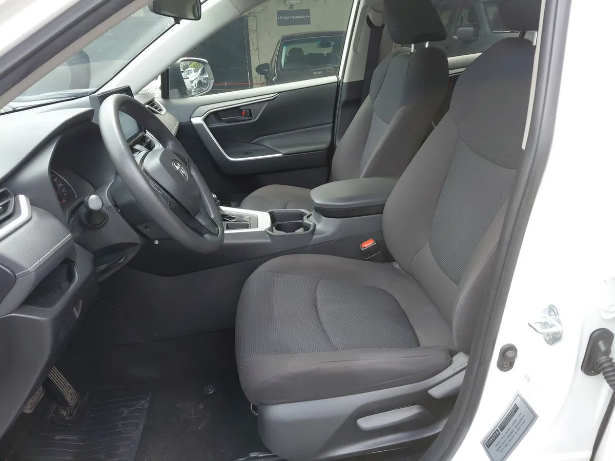 Toyota Rav 4 2.0 Le 4x2 Cvt At 5p año 2022