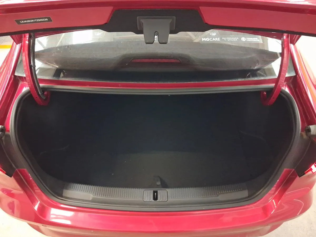 MG 5 1.5 Com 4x2 Mt 4p año 2026