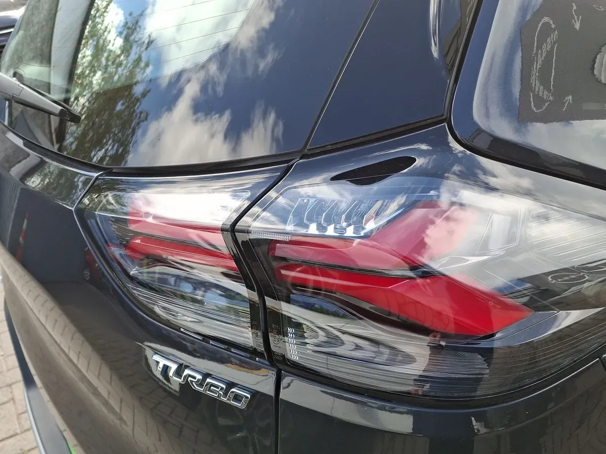 Chevrolet Tracker 1.2t Ltz T 4x2 At 5p año 2026