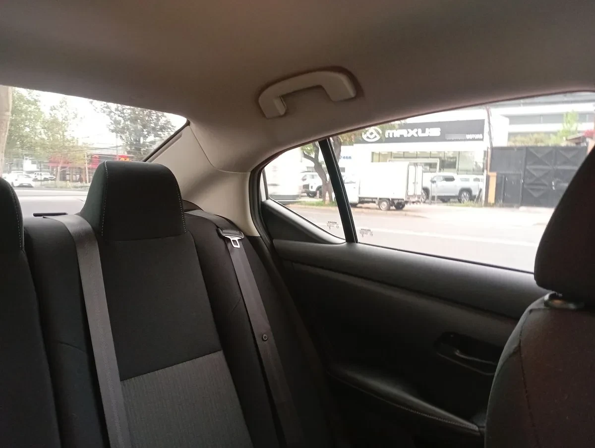 Nissan Sentra 2.0 Advance 4x2 Cvt At 4p año 2025