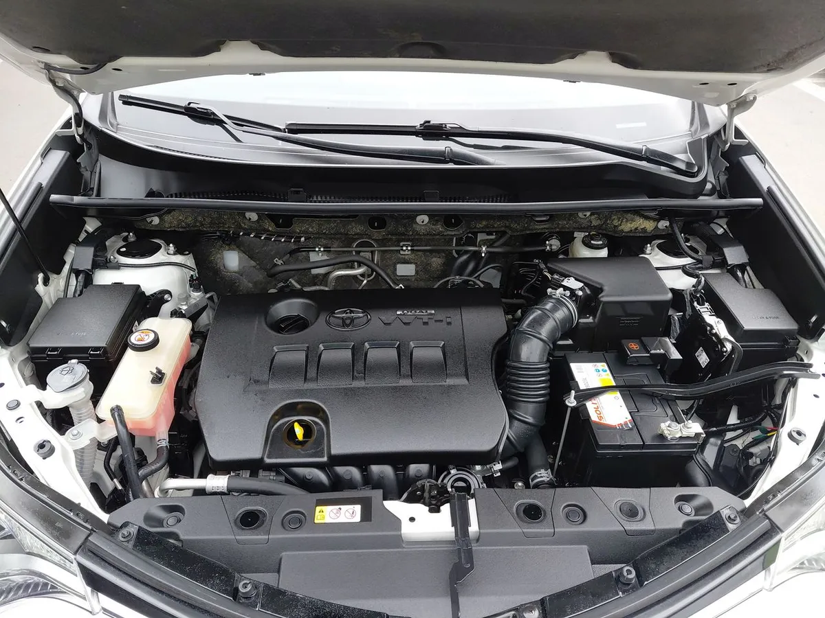 Toyota Rav 4 2.0 Adventure 4x2 Super Lujo At 5p año 2019