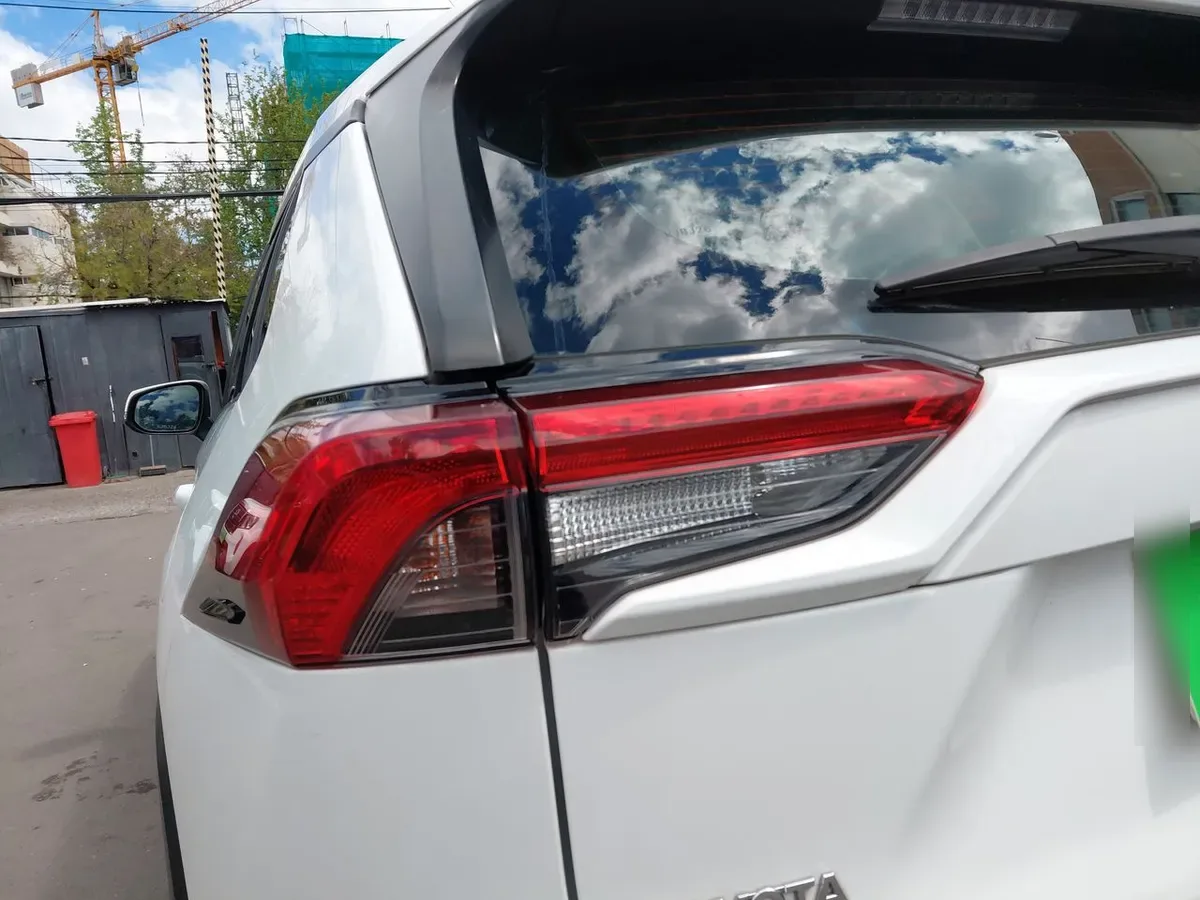 Toyota Rav 4 2.0 Le 4x2 Cvt At 5p año 2022