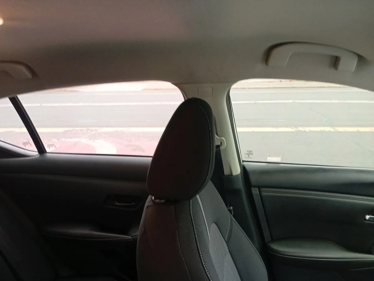 Nissan Sentra 2.0 Advance 4x2 Cvt At 4p año 2025