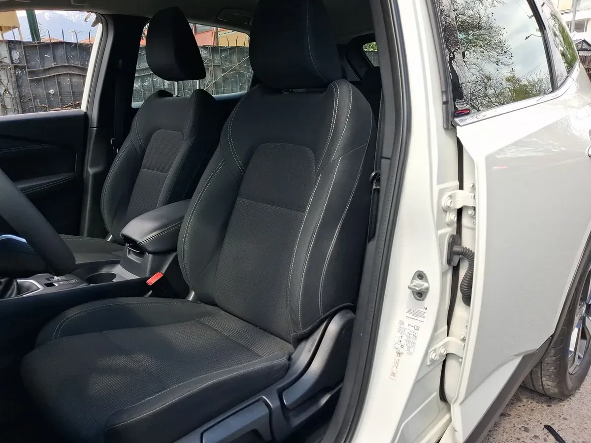 Nissan Qashqai 1.3t Sense 2wd Mt 5p año 2023