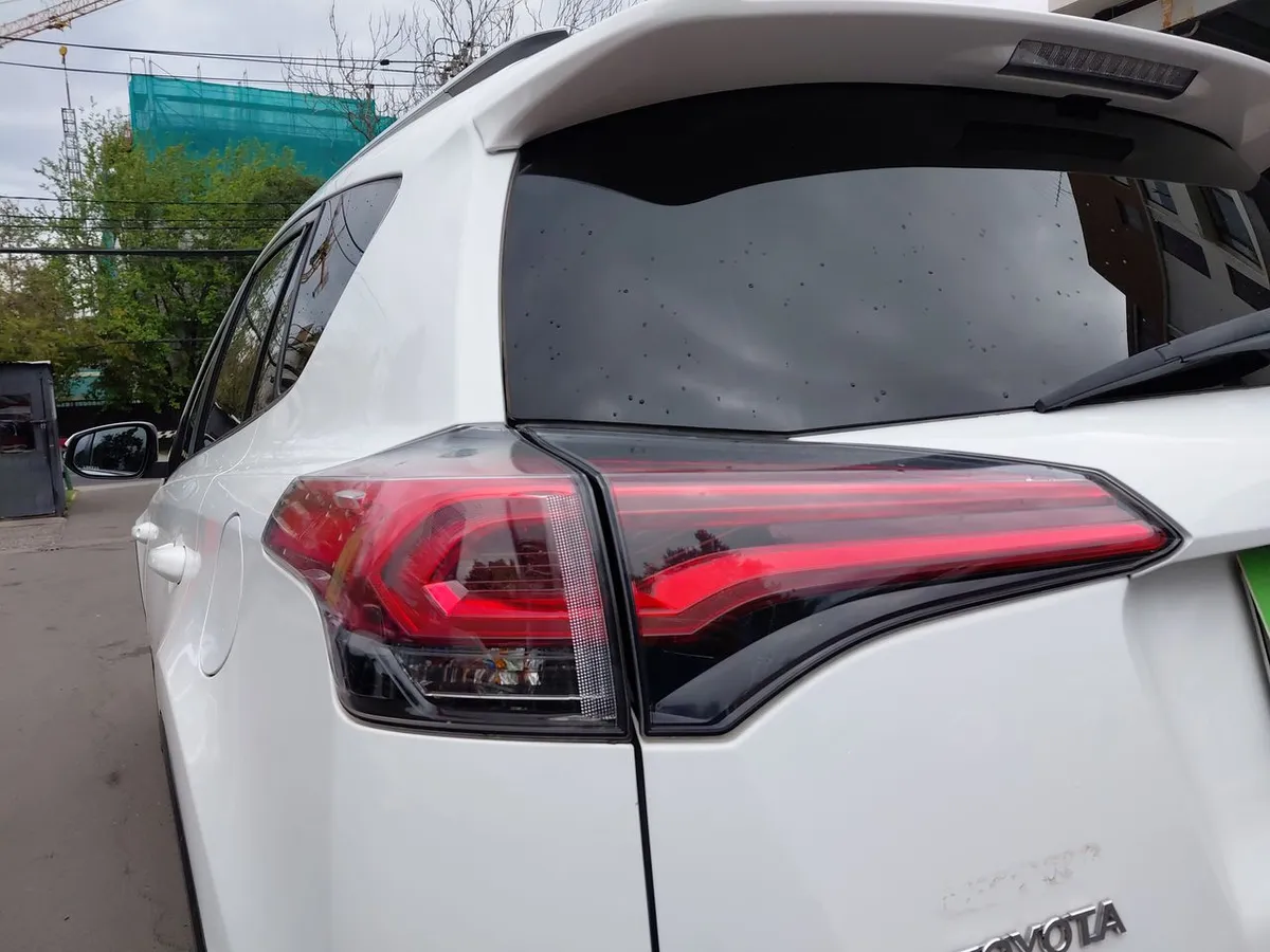 Toyota Rav 4 2.0 Adventure 4x2 Super Lujo At 5p año 2019