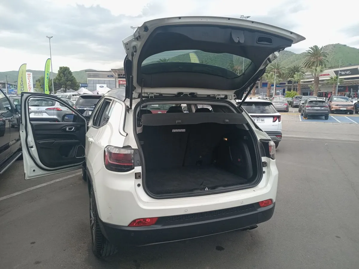 Jeep Compass 1.3 Limited 4x2 At 5p año 2023
