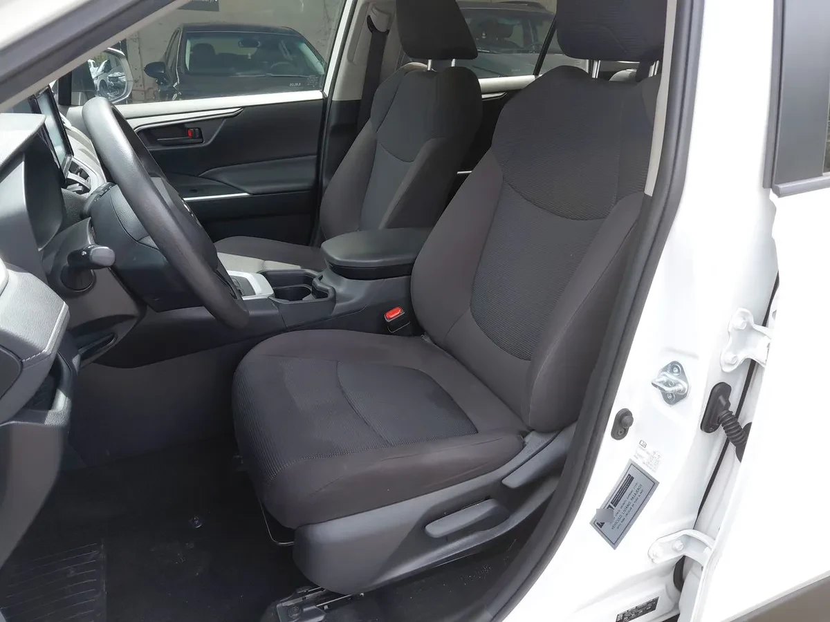 Toyota Rav 4 2.0 Le 4x2 Cvt At 5p año 2022