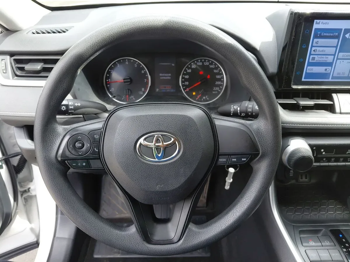 Toyota Rav 4 2.0 Le 4x2 Cvt At 5p año 2022