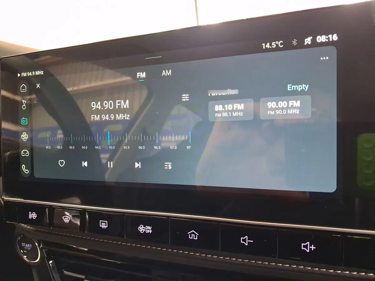MG 5 1.5 Com 4x2 Mt 4p año 2026