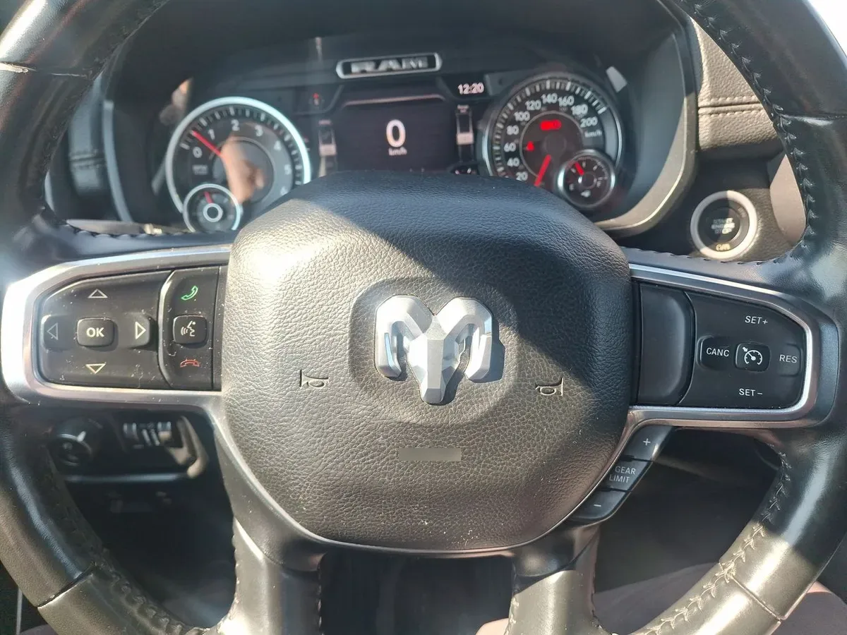 Ram 1500 5.7 Laramie Sport 4x4 At 4p año 2022