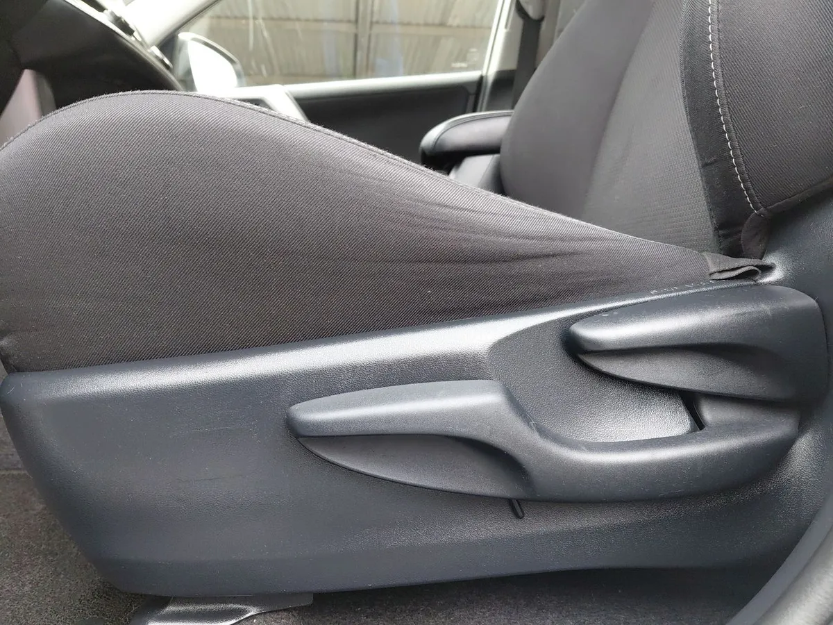 Toyota Rav 4 2.0 Adventure 4x2 Super Lujo At 5p año 2019