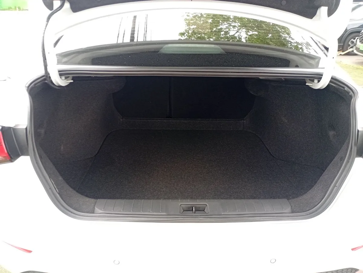 Nissan Sentra 2.0 Advance 4x2 Cvt At 4p año 2025