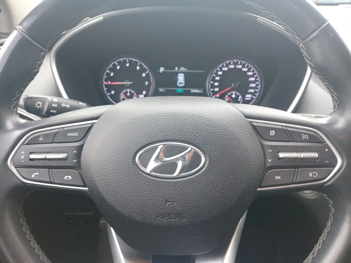 Hyundai Santa Fe 2.5 Plus Fl 2wd At 5p año 2023